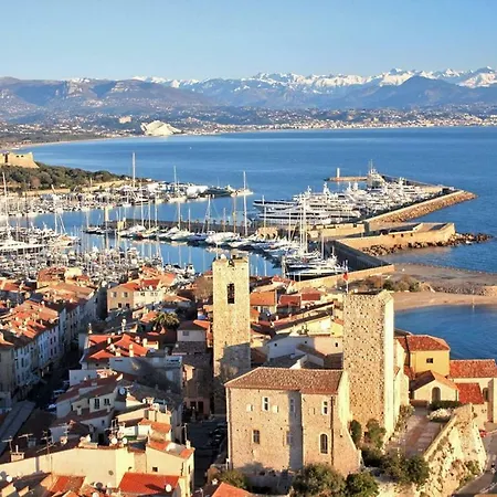 Corinthe Mas De Tanit , * Antibes